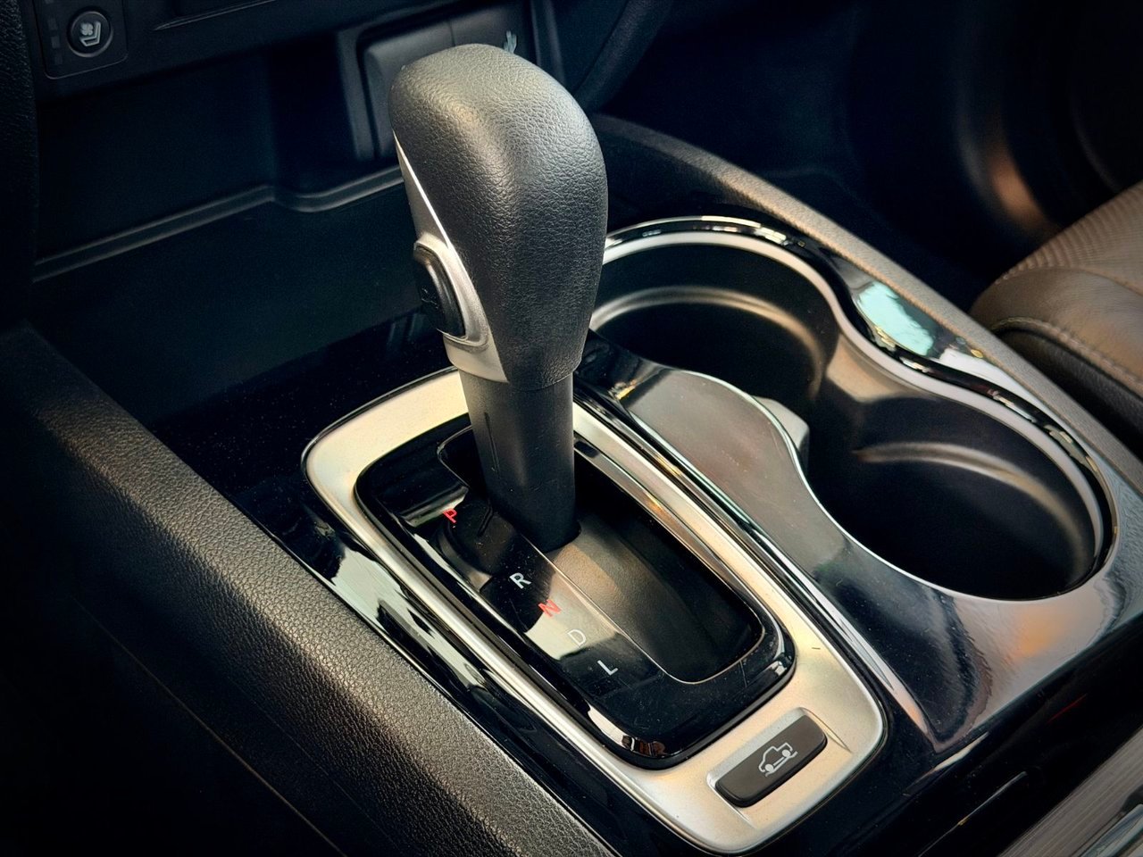 2019 Honda Ridgeline Silver Notre-Dame-des-Prairies - photo #33