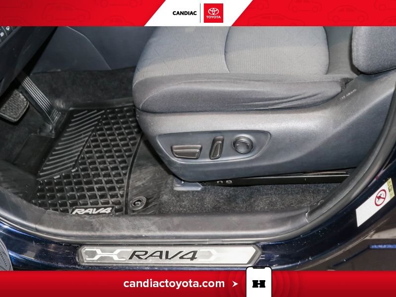 Toyota Rav 4 2019 Bleu Blainville - photo #22