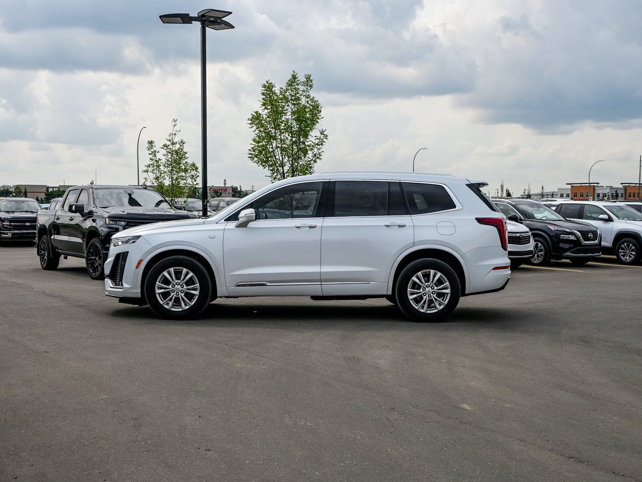 2024 Cadillac XT6 AWD 4dr Luxury White Sherwood Park - photo #9