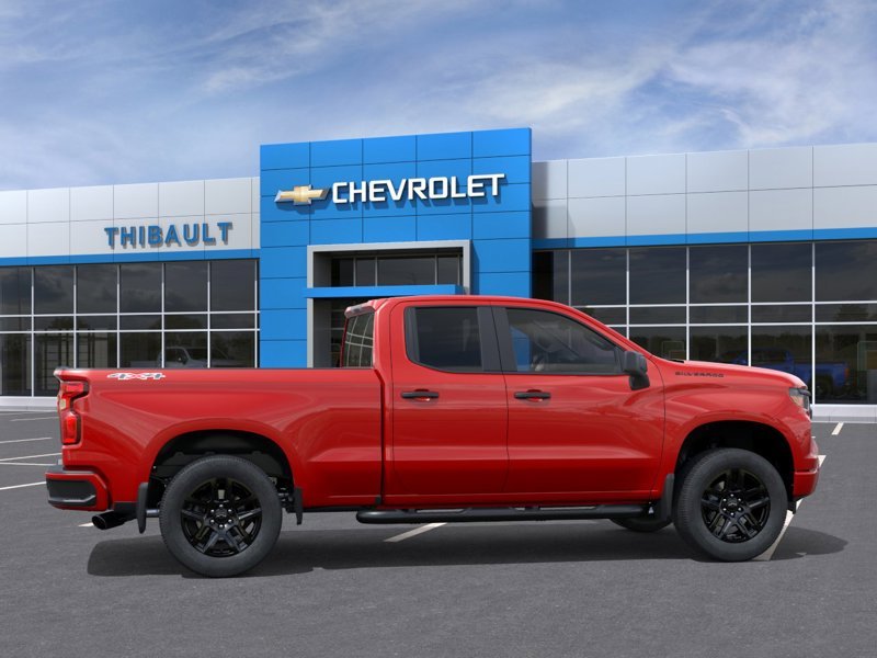 CHEVROLET SILVERADO 1500 Custom cabine double 4RM 147 po 2026 Rouge