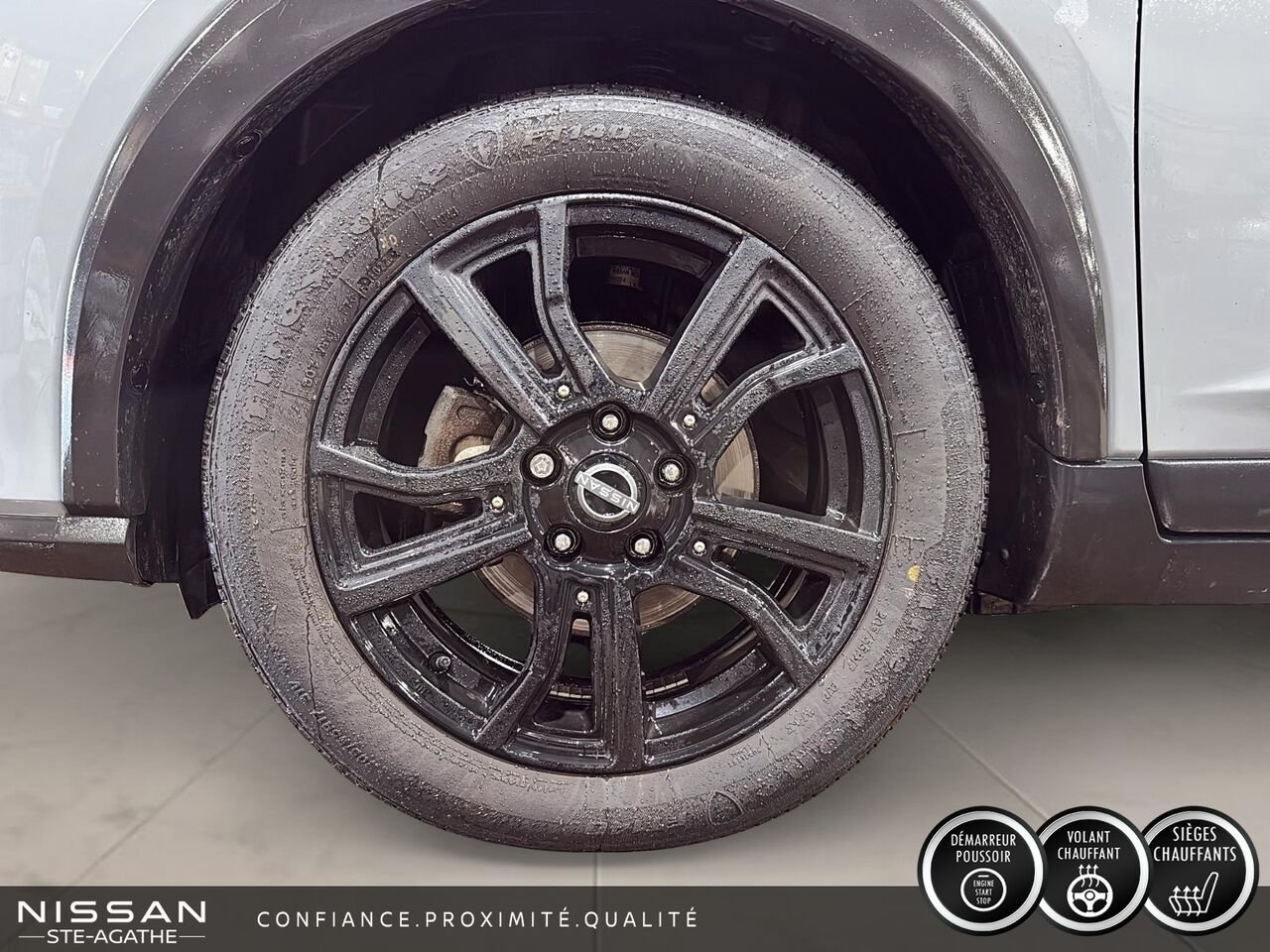 2022 Nissan Kicks SV | SIÈGES CHAUFFANTS | VOLANT CHAUFFANT | UN SEUL PROPRIÉTAIRE Grey Saint-Jérôme - photo #6