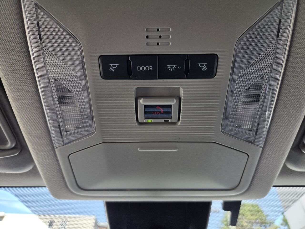 2023 Toyota RAV4 White Mont-Laurier - photo #19