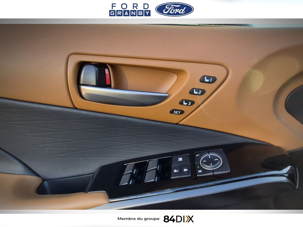 2023 Lexus IS Silver Granby - photo #17