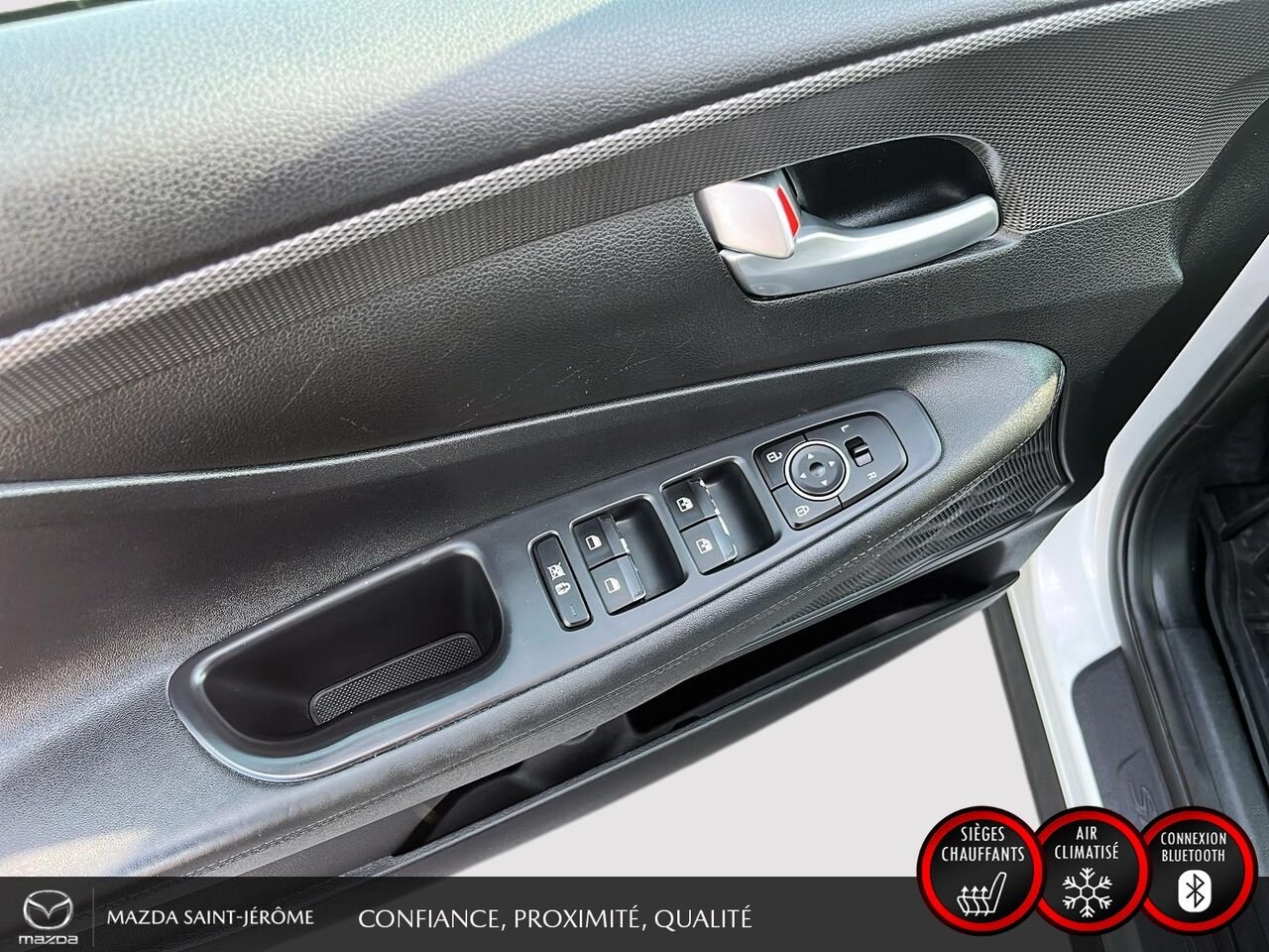 2019 Hyundai Santa Fe 2.4L PREFERRED | AWD | VOLANT CHAUFFANT | RÉG. ADAPTATIF | White Saint-Jérôme - photo #12