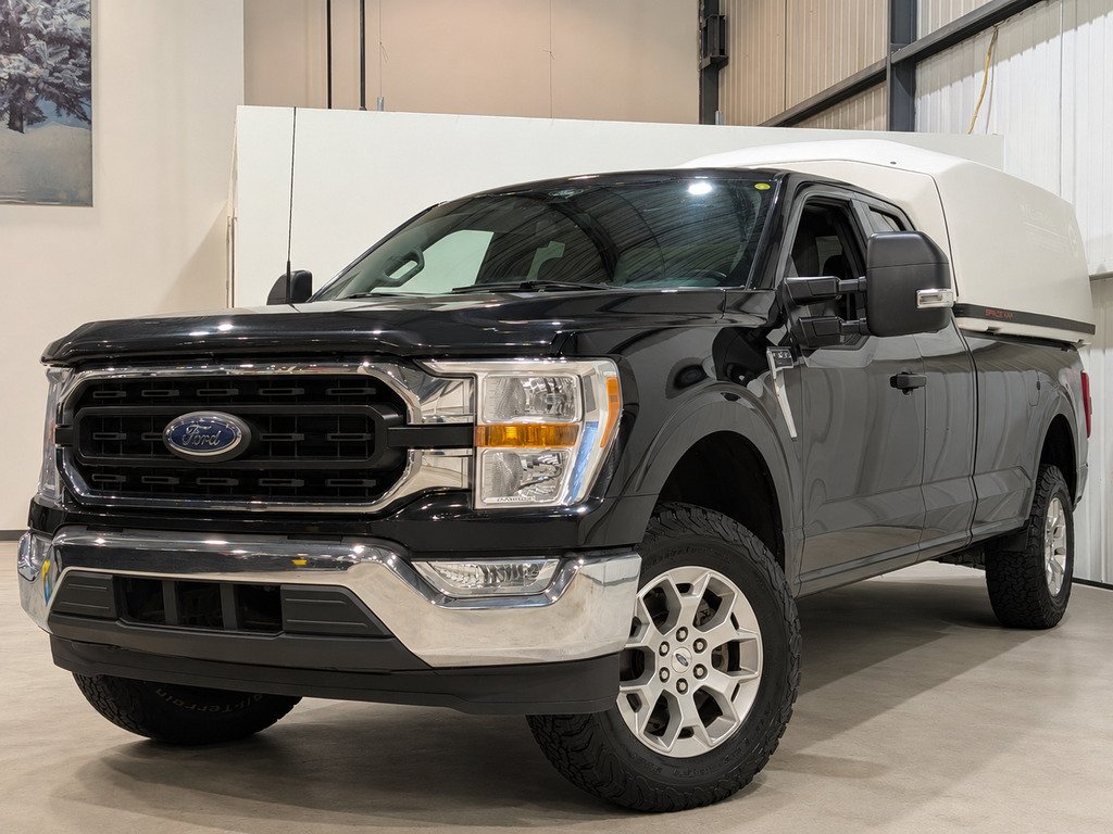 Ford F-150 XLT 4WD SuperCab 6.5' Box 2022 Noir Val-David - photo #0