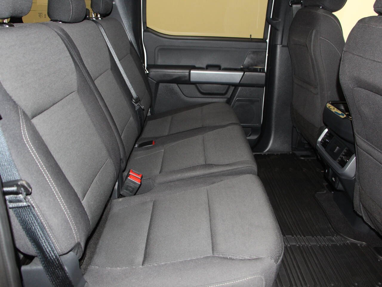 2025 Ford F-150 SUPERCREW XLT White Châteauguay - photo #6