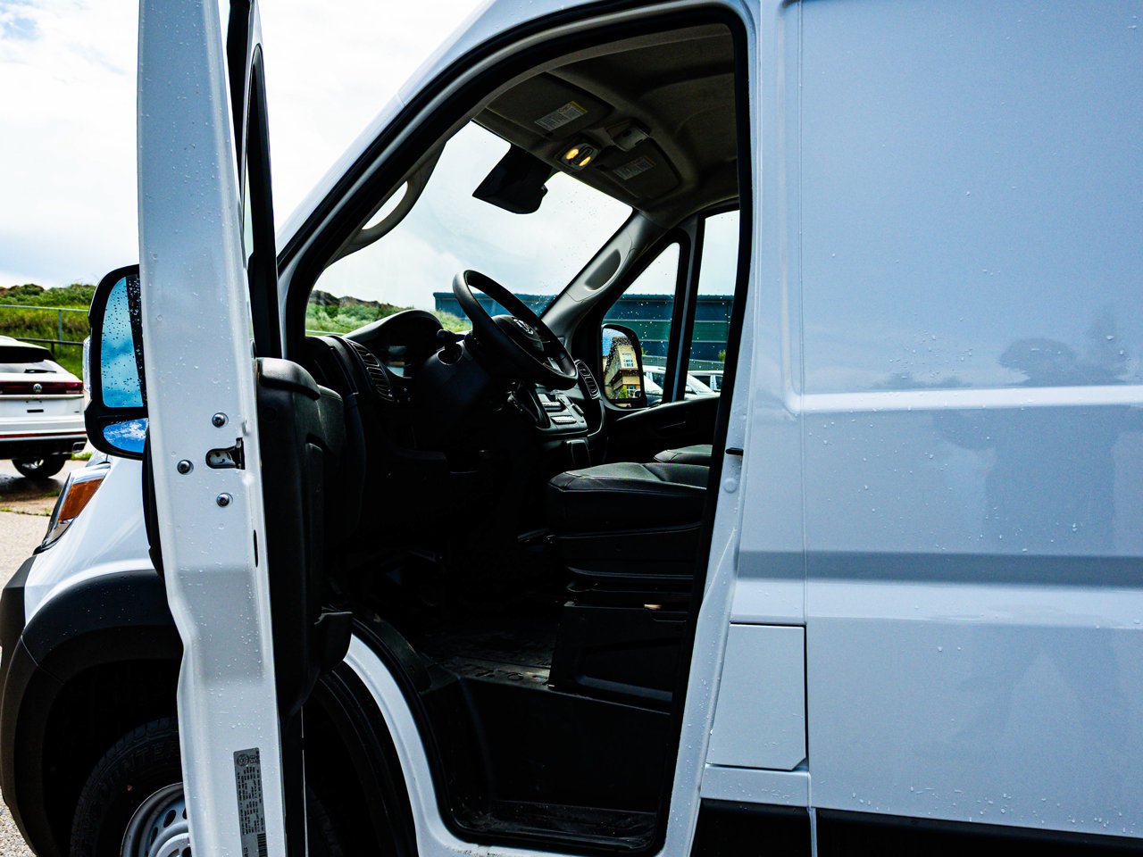 2025 Ram ProMaster Cargo Van SLT 2500 High Roof 136 WB White Sherwood Park - photo #15