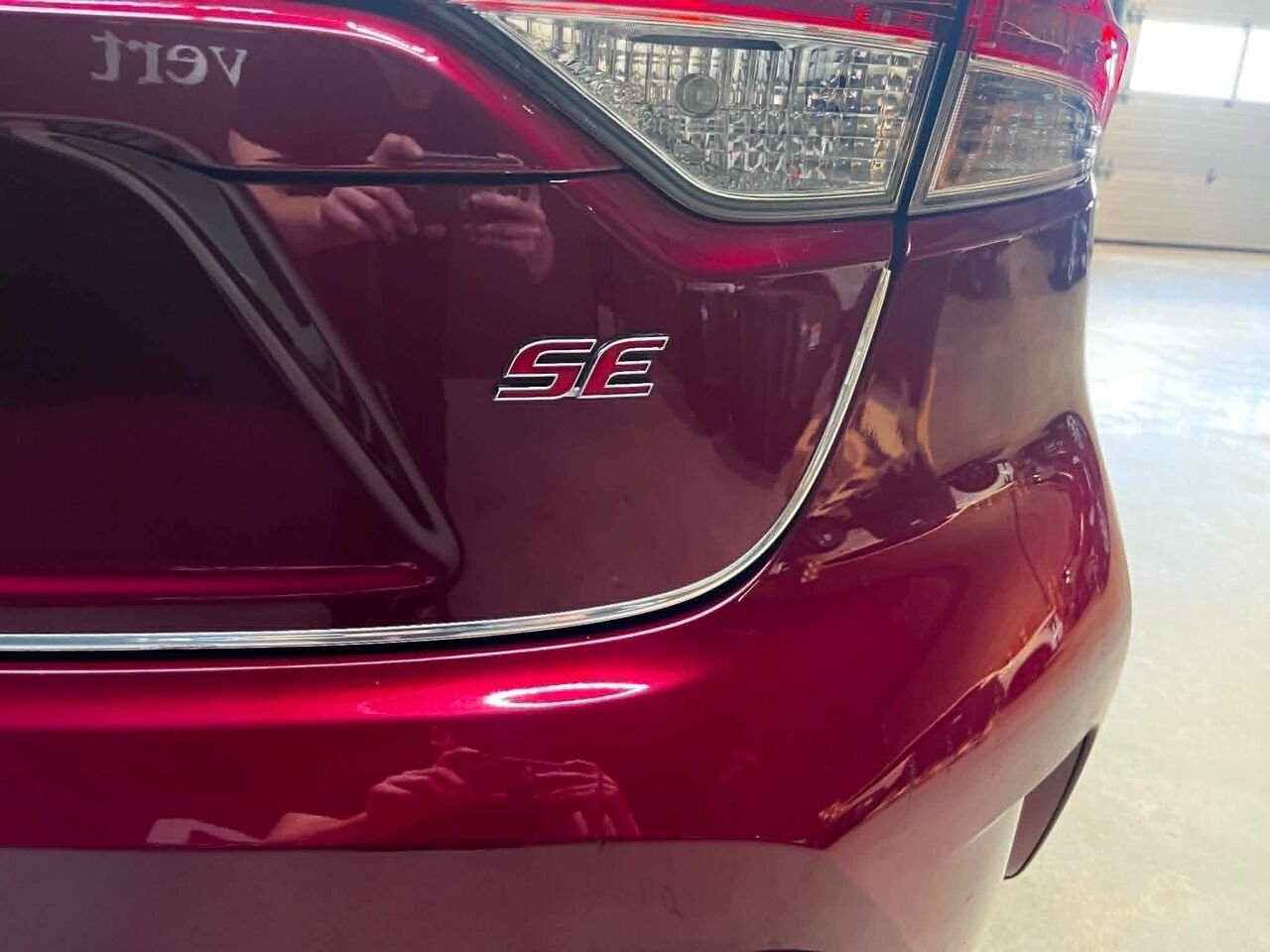 2022 Toyota Corolla Red Blainville - photo #5