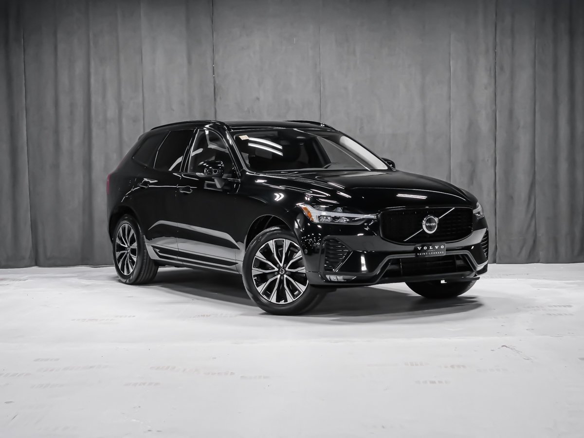 Volvo XC60 PLUS DARK THEME 2023 Noir Montréal - photo #1