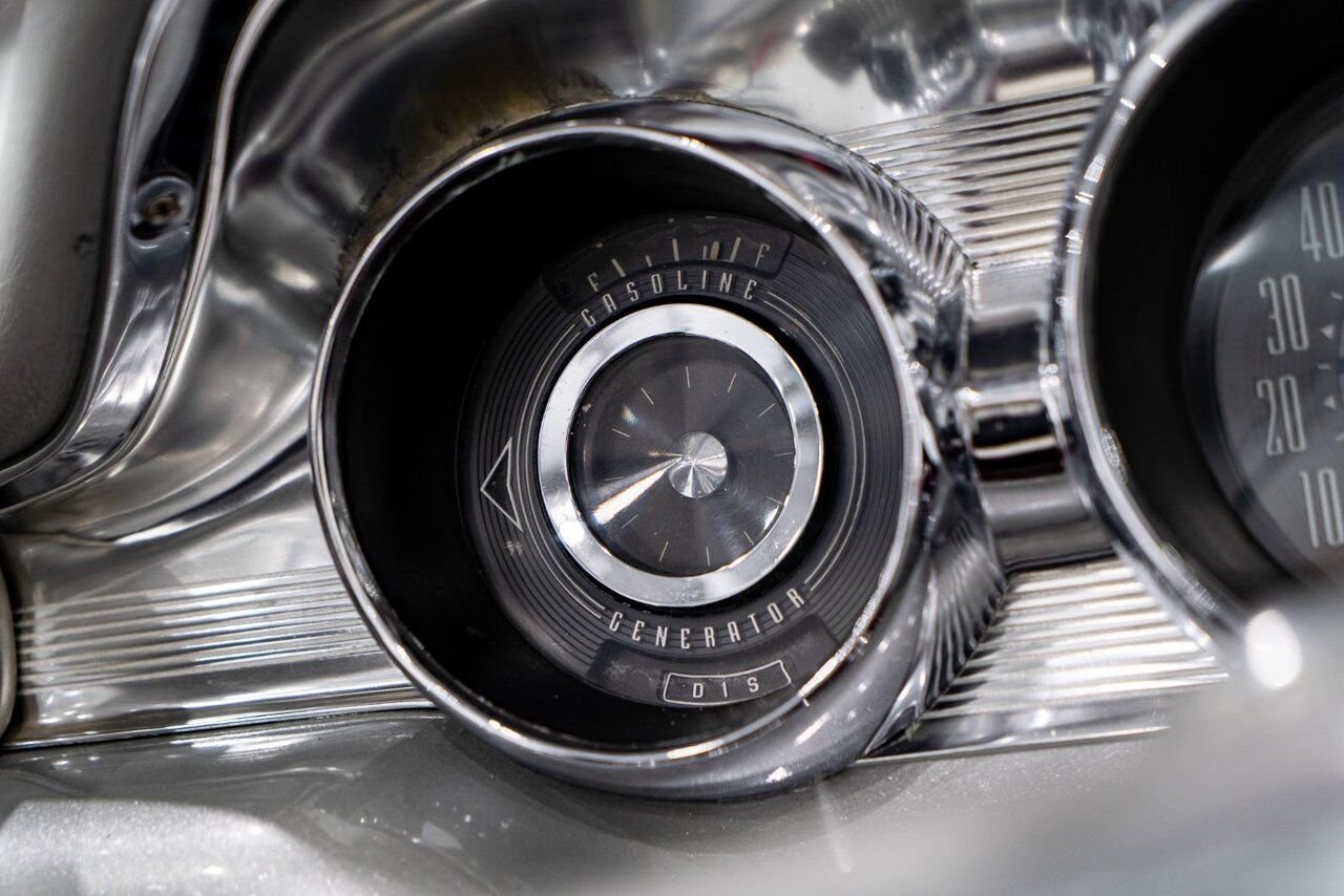 Pontiac PARISIENNE **PRIX EN USD** Fully restored with 261cu.in. and GM built sheet 1959 Blanc Montréal - photo #72