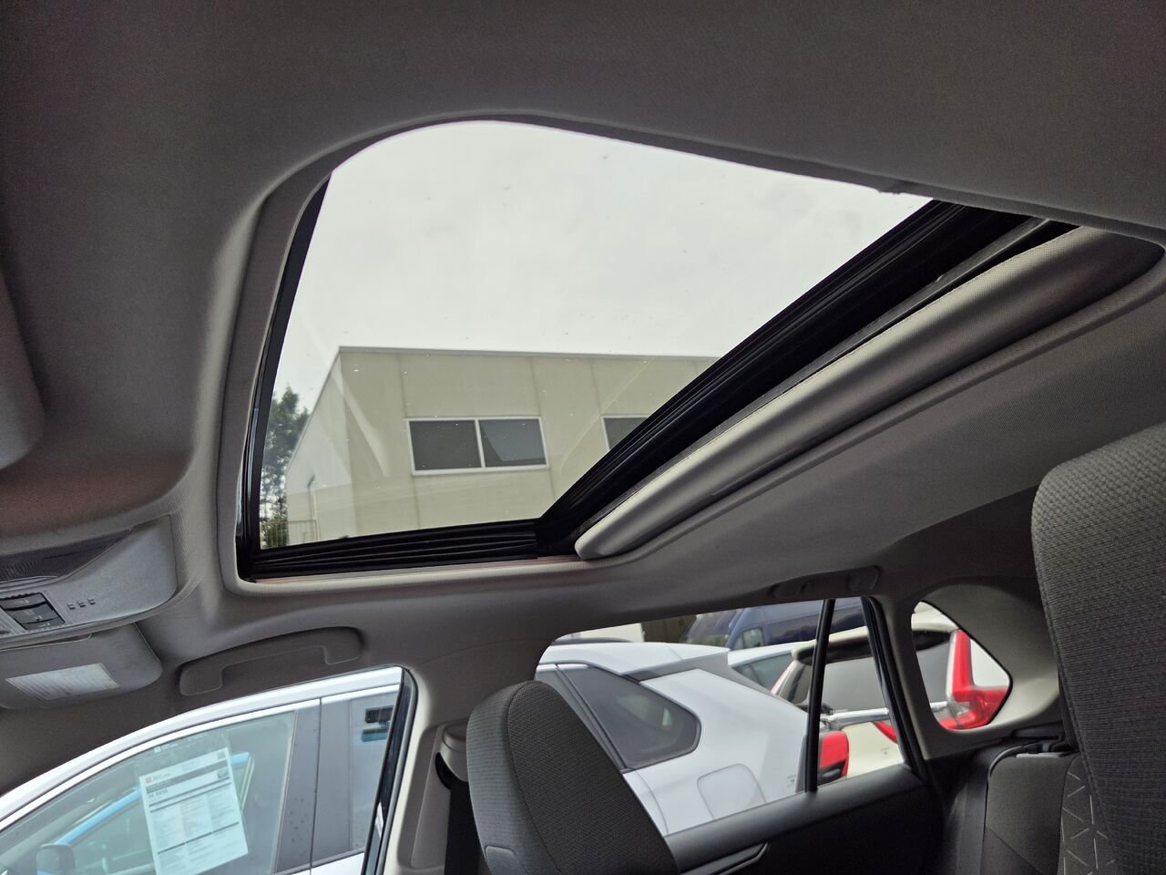 2022 Toyota RAV4 Blue Mont-Laurier - photo #23