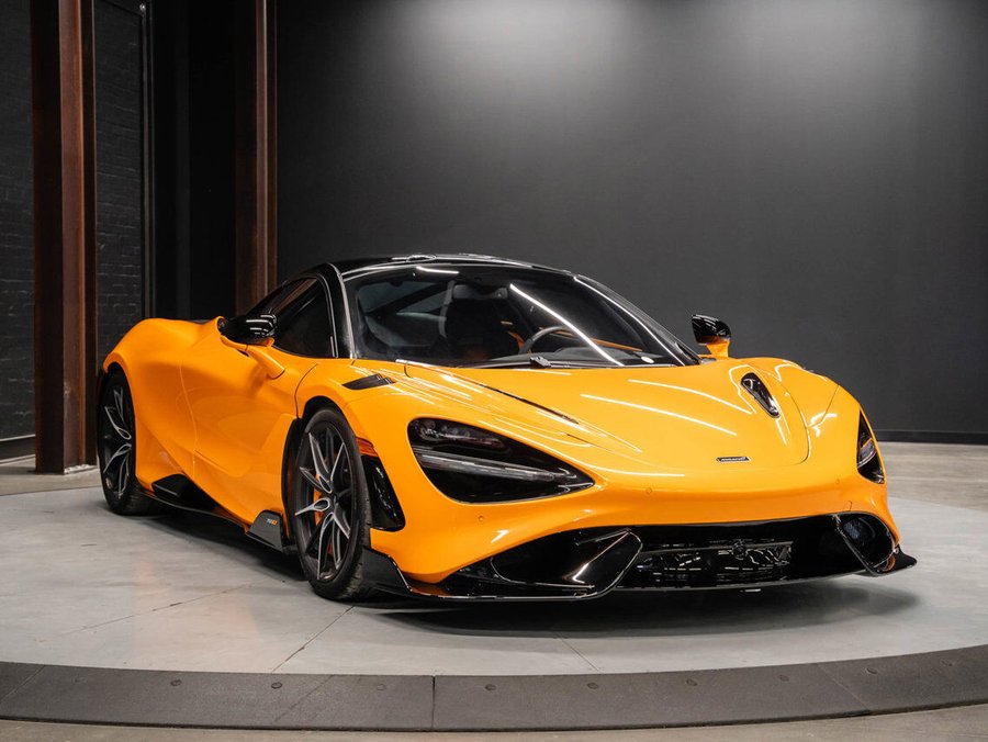 2021 McLaren 765LT 2021 Orange