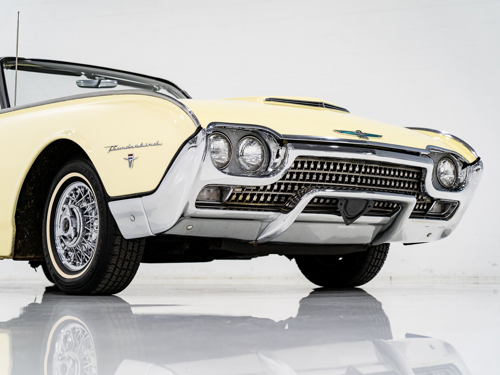 Ford Thunderbird Beautifully Presented From Older Restoration with original bill of sale 1962 Jaune Montréal - photo #34