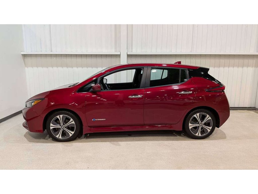 2019 Nissan LEAF Red