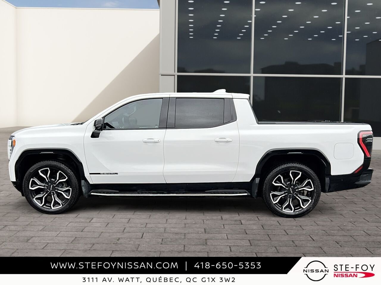 GMC Sierra EV DENALI 2025 Blanc Ste-Foy - photo #4
