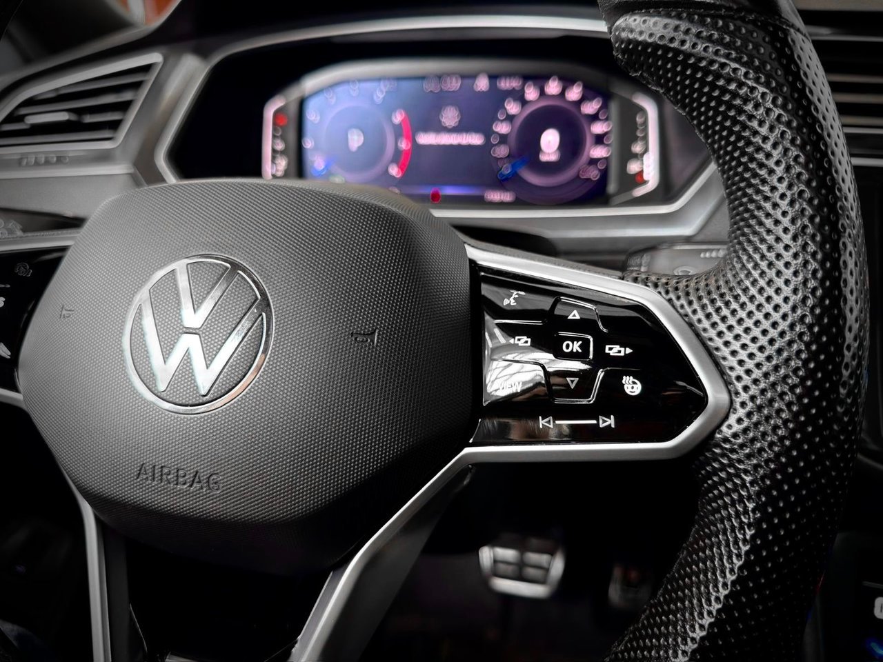 2024 Volkswagen Tiguan Silver Notre-Dame-des-Prairies - photo #23