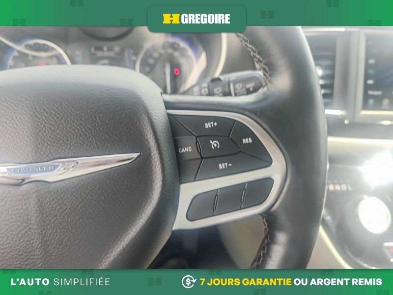 Chrysler Pacifica 2019 Gris Blainville - photo #16