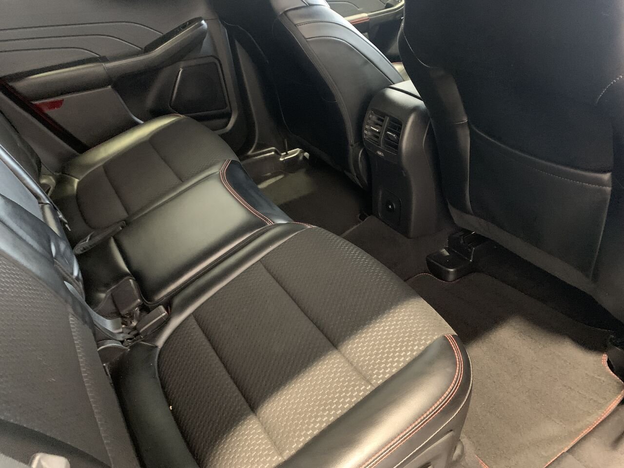 2023 Ford Escape ESCAPE ST-LINE HYBRIDE AWD Red Châteauguay - photo #13
