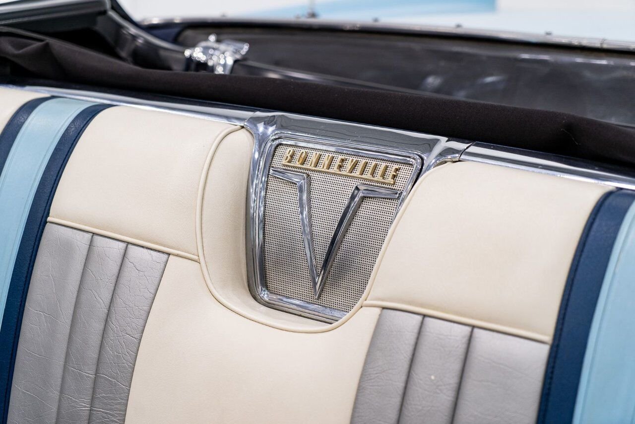 Pontiac Bonneville **PRIX EN USD**C8 Suffix 389cu.in. TriPower 4 Speed 1961 Bleu Montréal - photo #86