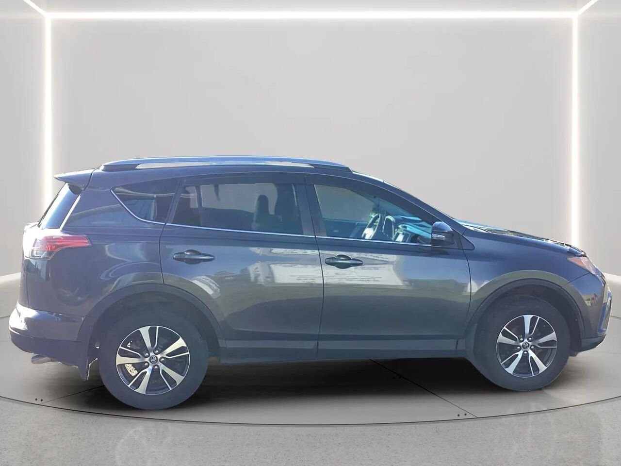 2018 Toyota RAV4 Grey Gatineau - photo #5