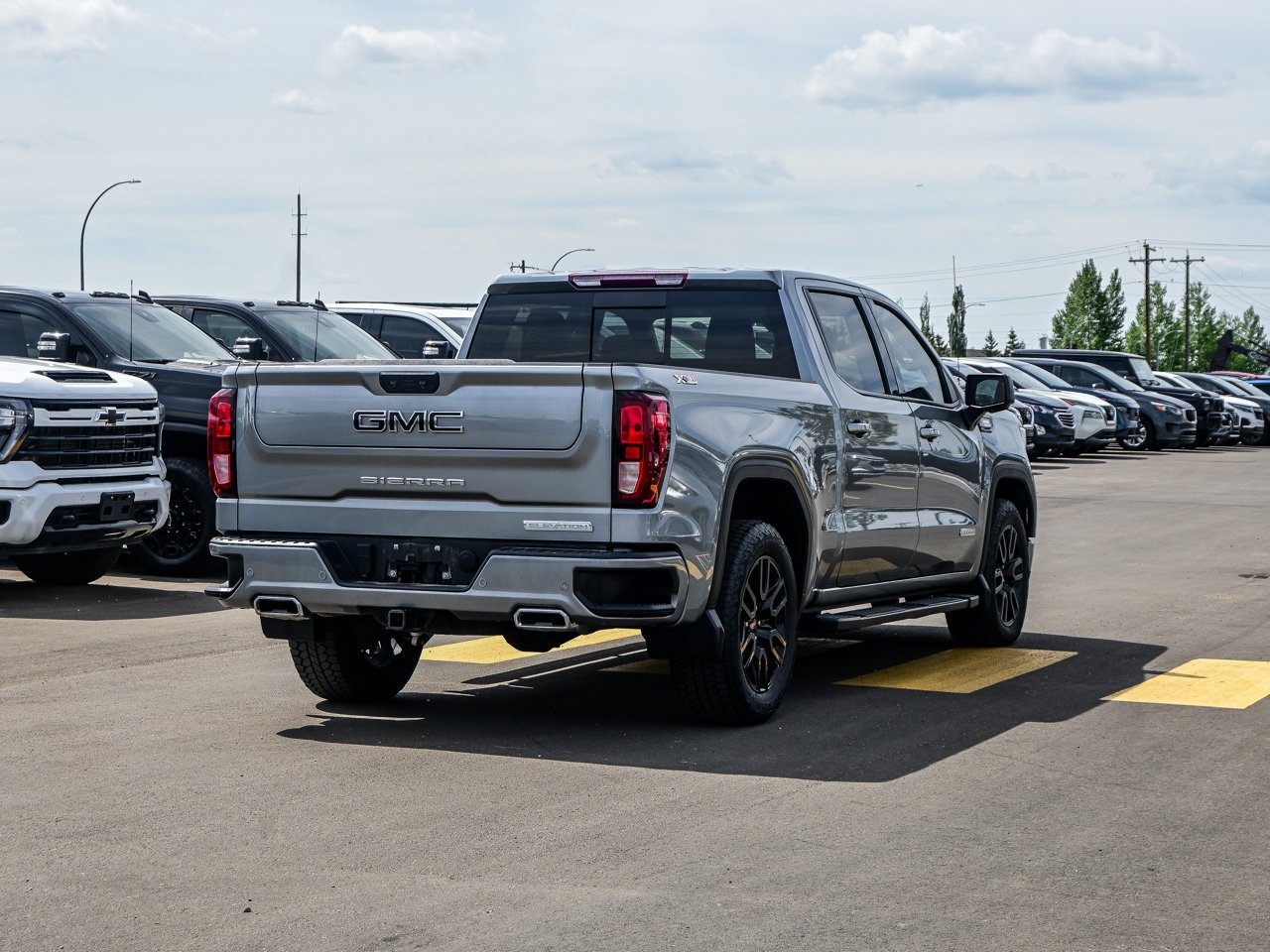 2024 GMC Sierra 1500 4WD Crew Cab 147 Elevation Grey Sherwood Park - photo #12