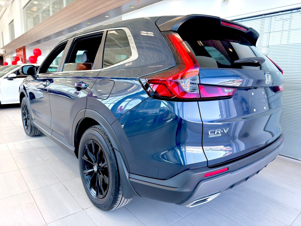 2024 Honda CR-V Hybrid Blue Notre-Dame-des-Prairies - photo #8
