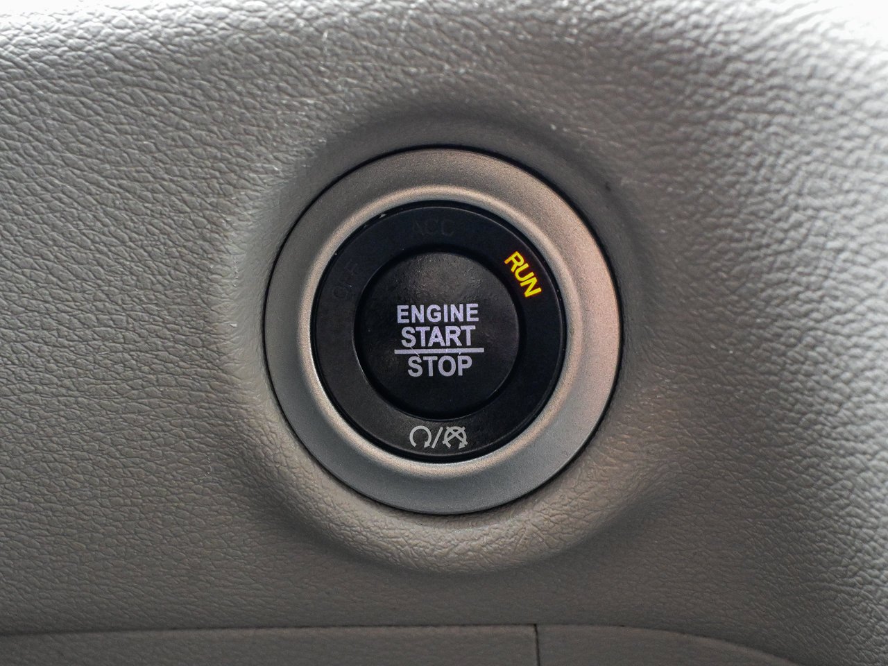 2023 Chrysler Grand Caravan SXT 2WD Grey Sherwood Park - photo #23