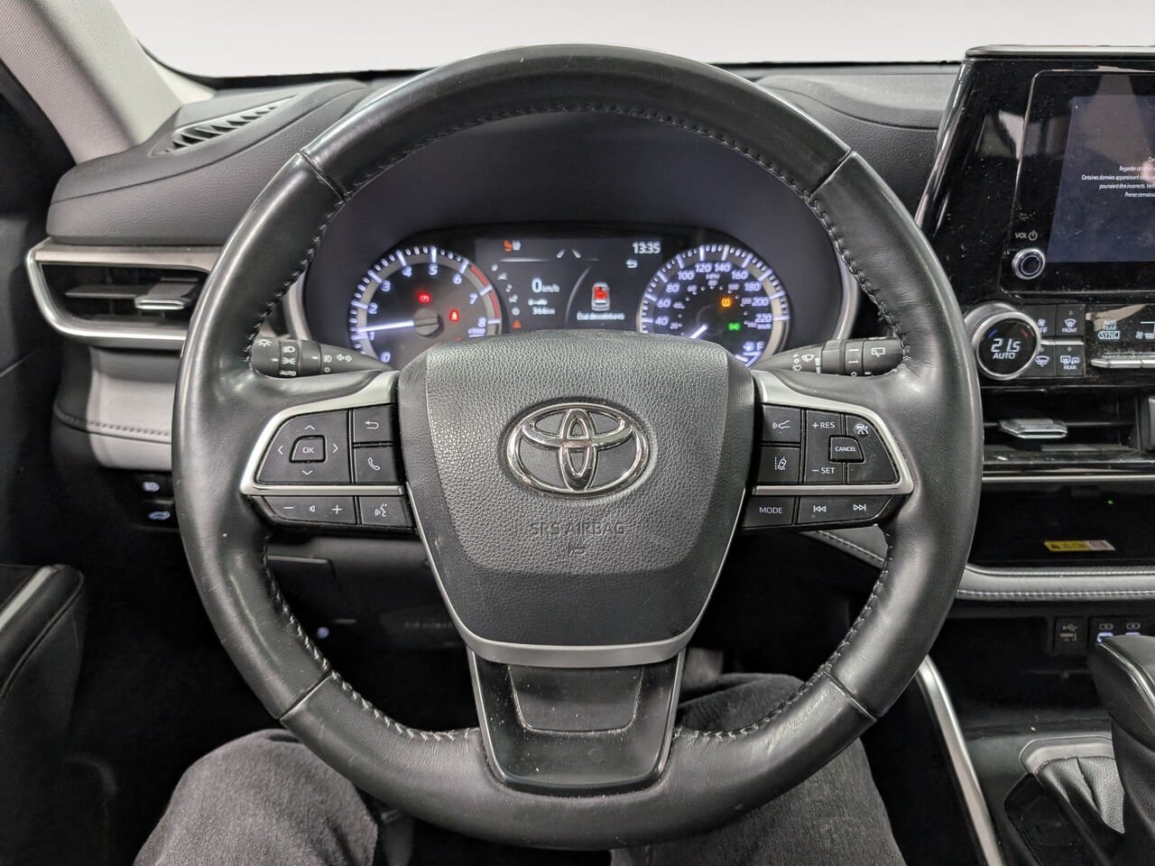 2023 Toyota Highlander 5TDKDRBH3PS510077 Wind Chill Pearl Sherbrooke - photo #12