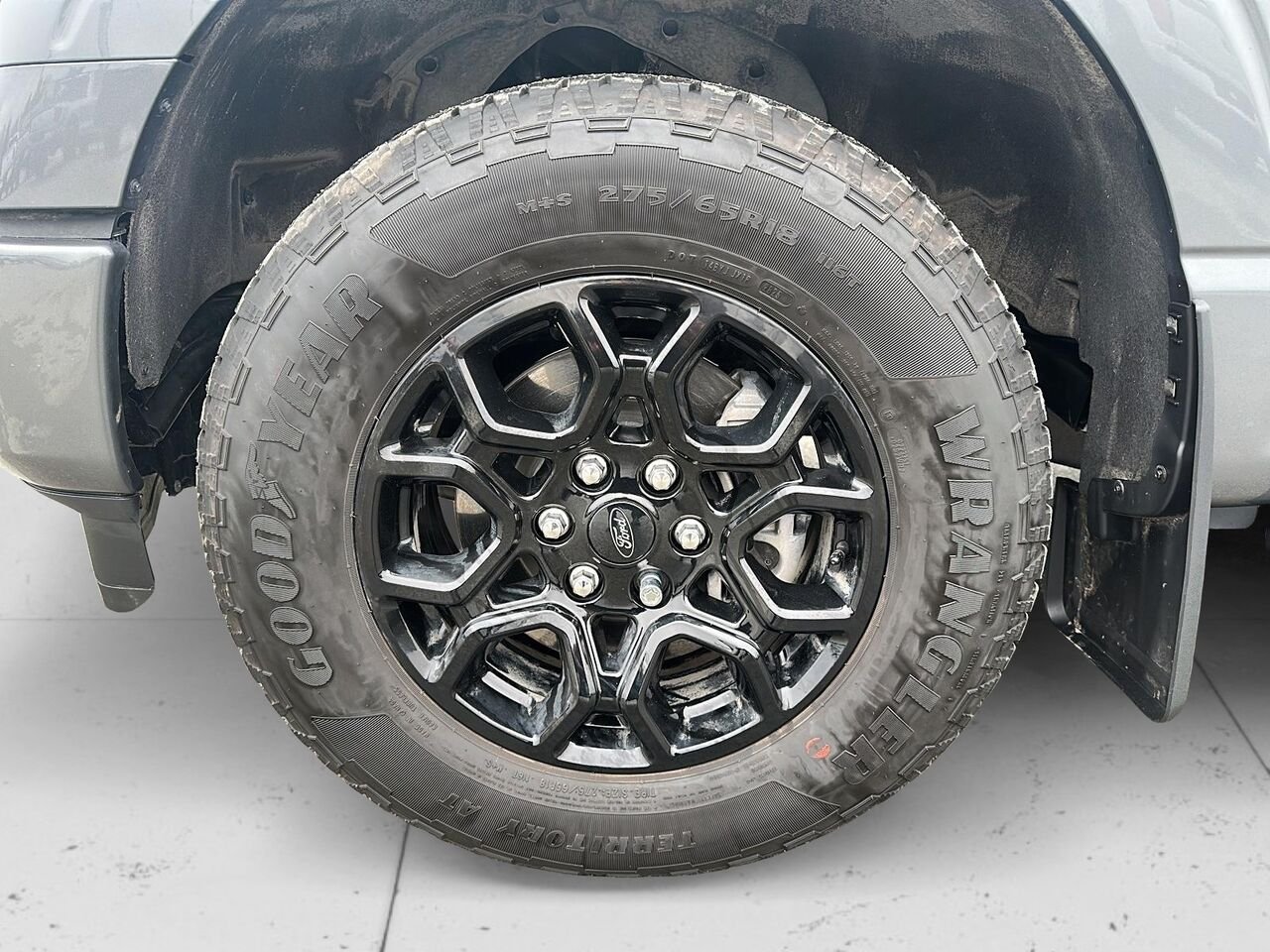2025 Ford F-150 Grey Rouyn-Noranda - photo #6