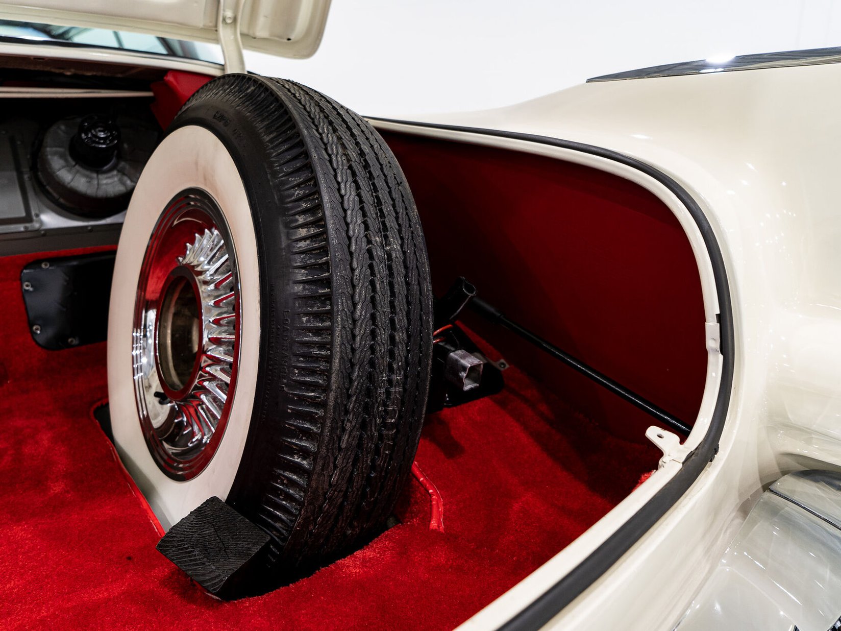 Cadillac Eldorado Seville With Factory A/C | PRIX EN USD 1956 Blanc Montréal - photo #90