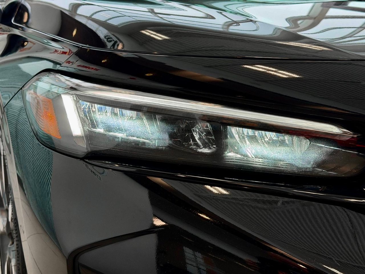2025 Honda Civic Sedan Hybrid Notre-Dame-des-Prairies - photo #2