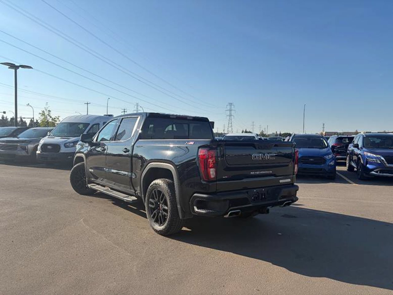 2024 GMC Sierra 1500 4WD Crew Cab 147 Elevation Black Sherwood Park - photo #3