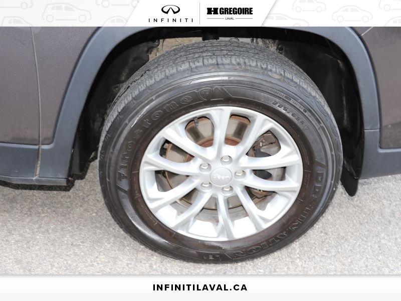 Jeep Cherokee IA2491 | NORTH - CAMERA DE RECUL - MAGS 2019 Laval - photo #11