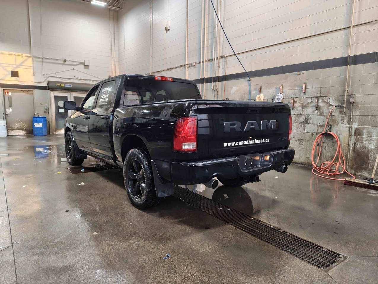 2023 Ram 1500 Classic Express 4x4 Crew Cab 5'7 Box Black Sherwood Park - photo #4