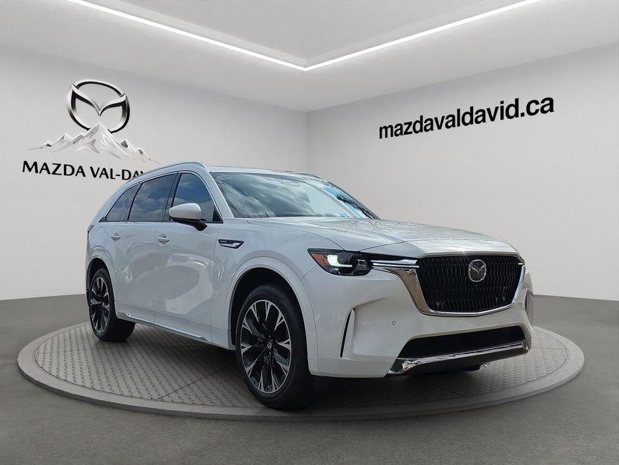 Mazda CX-90 hybride rechargeable Signature PHEV, 7 passagers, toit pano, cuir, sièges ventilés 2026 Quartz platine métallisé