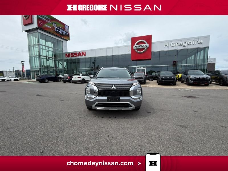 Mitsubishi Outlander CL7236 | LE * PHEV * AWD * Toit * Semi Cuir * Caméra * 2024 Gris Laval - photo #2