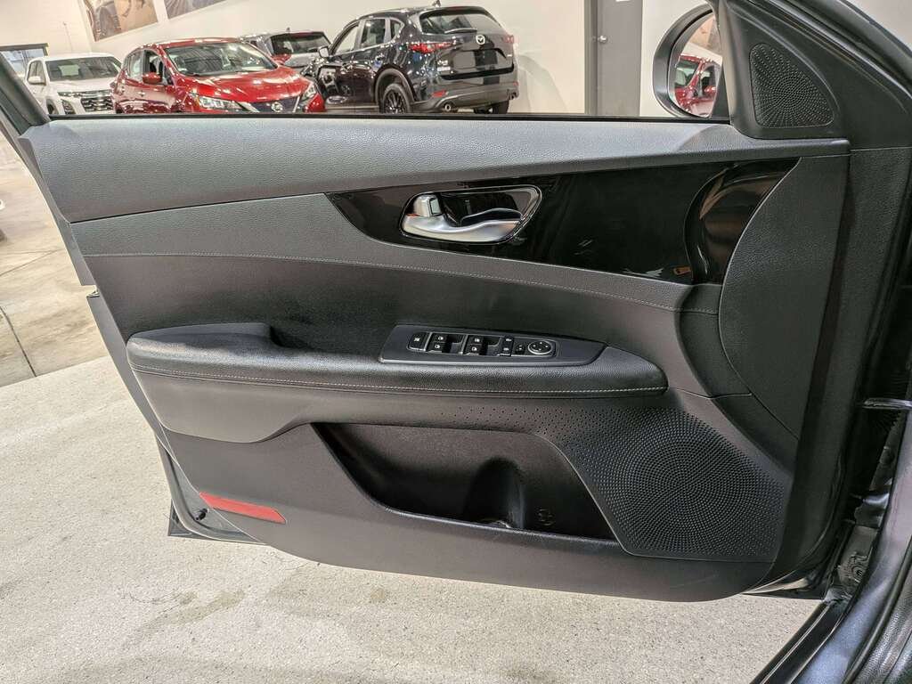 Kia Forte 2020 Gris Val-David - photo #30