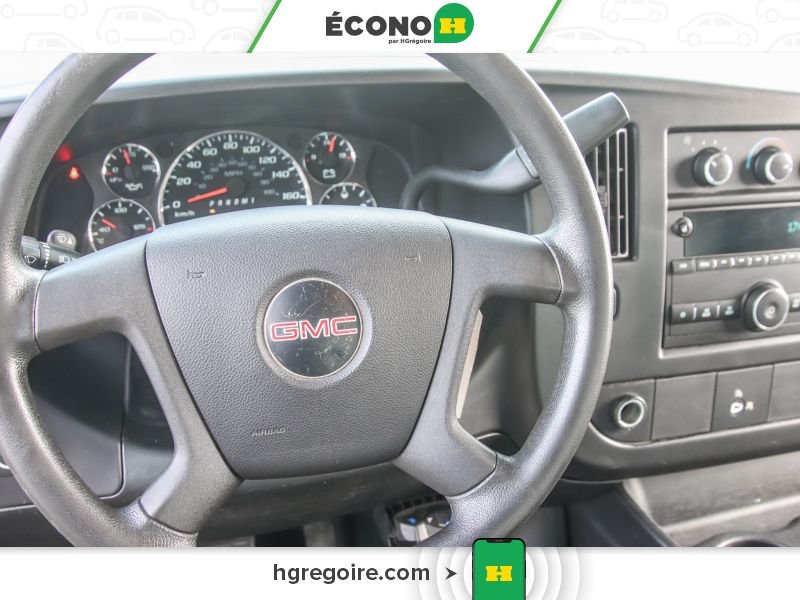 GMC Savana 2017 Blanc Laval - photo #10