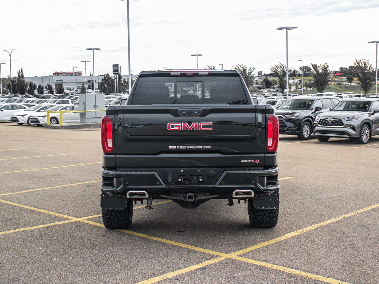 2022 GMC Sierra 1500 4WD Crew Cab 147 AT4 Black Sherwood Park - photo #6