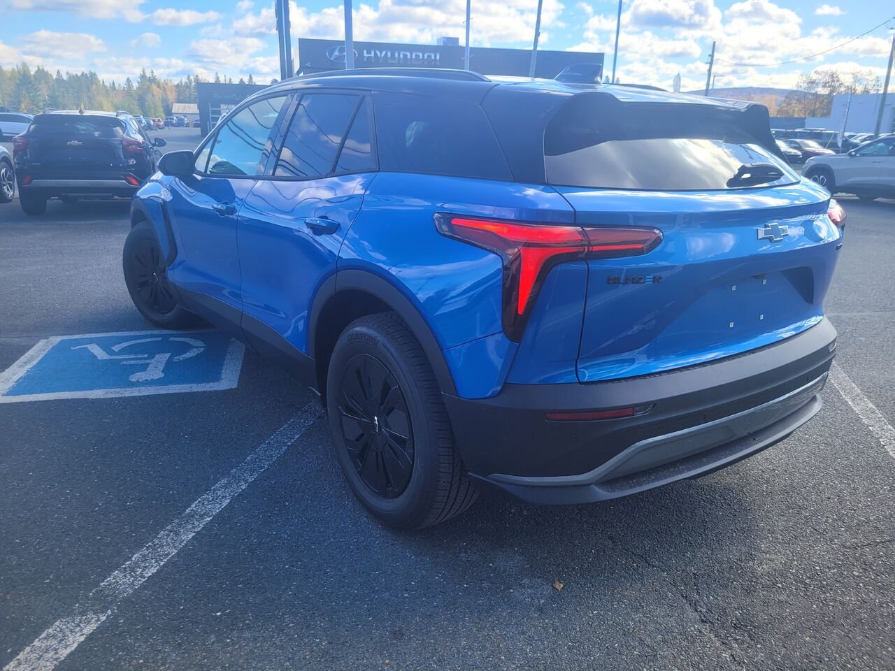 2026 Chevrolet Blazer EV Traction intégrale, 4 portes LT RIPTIDE BLUE METALLIC Thetford Mines - photo #4