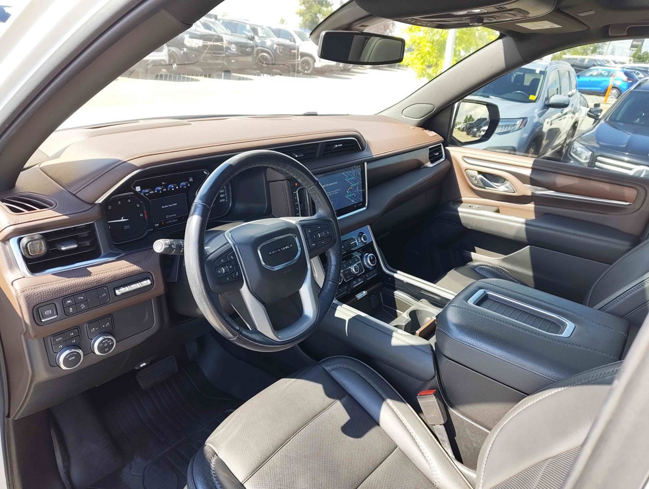 2021 GMC Yukon 4WD 4dr Denali White Sherwood Park - photo #6