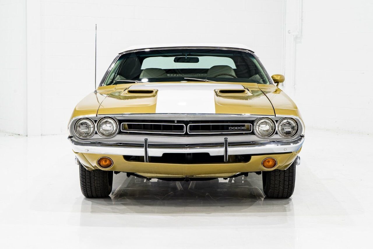 Dodge Challenger *PRIX EN USD* Convertible Fully restored to desirable specifications 1971 Or Montréal - photo #2