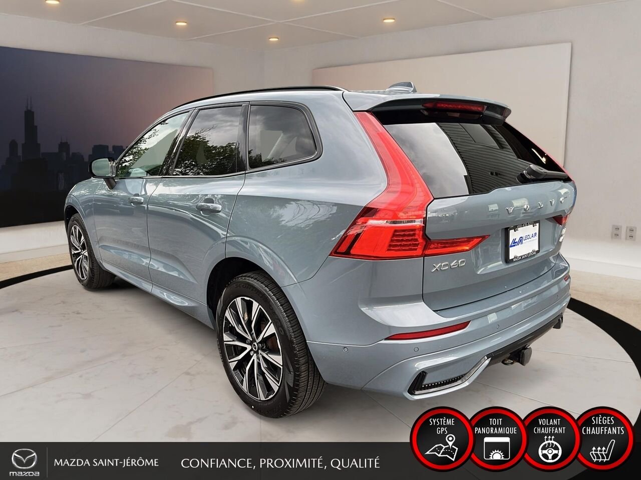 Volvo XC60 B5 PLUS DARK THEME | AWD | CAMÉRA 360 | TOIT PANO | 2024 Gris Saint-Jérôme - photo #8