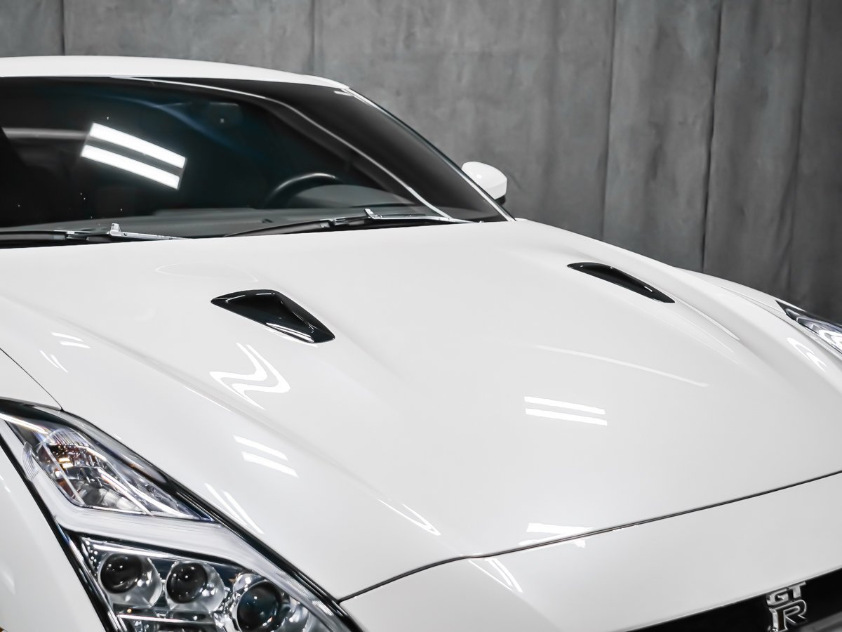 Nissan GT-R PREMIUM 2023 Blanc Montréal - photo #42