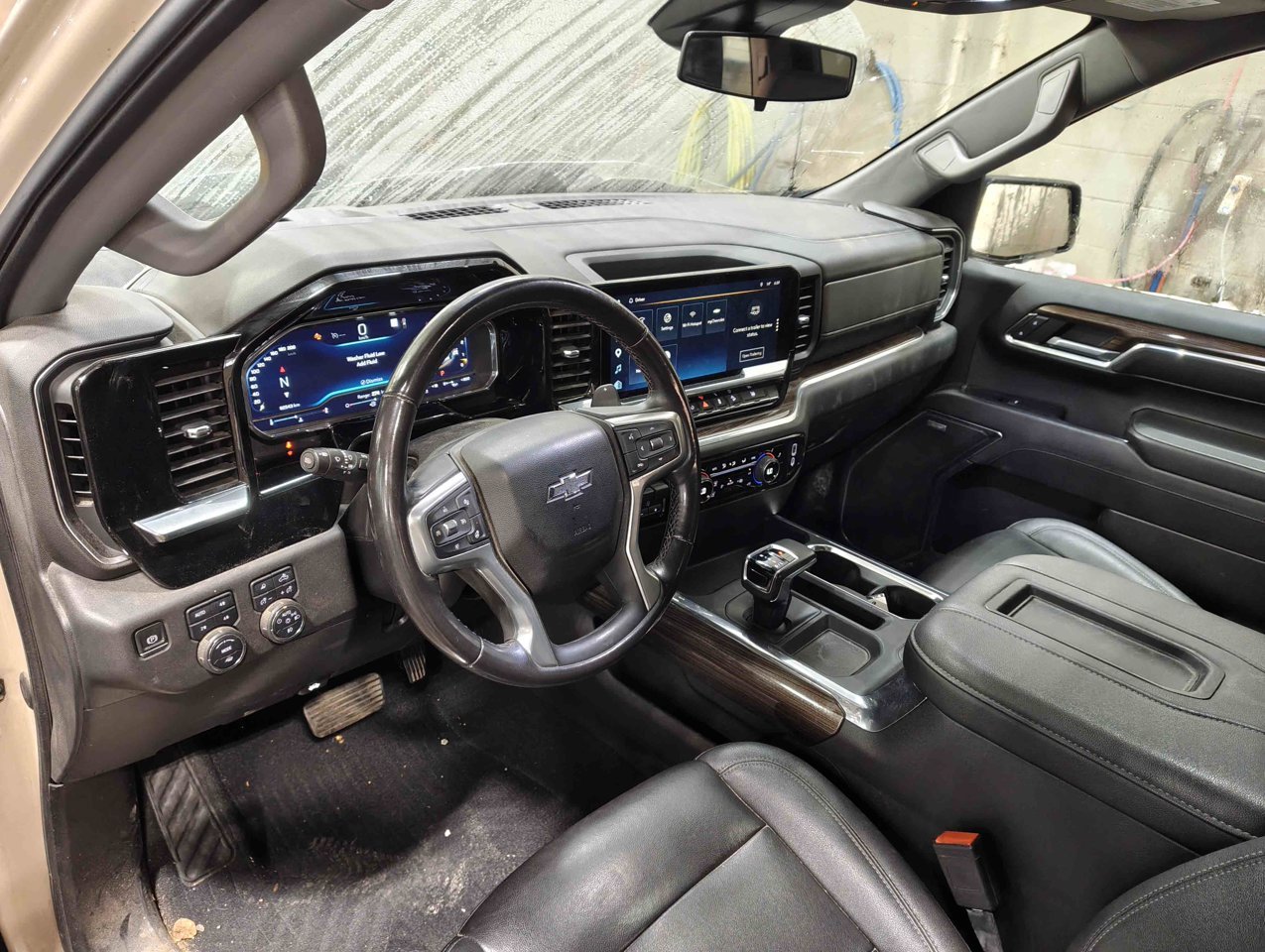 2022 Chevrolet Silverado 1500 4WD Crew Cab 147 LT Trail Boss Beige Sherwood Park - photo #6
