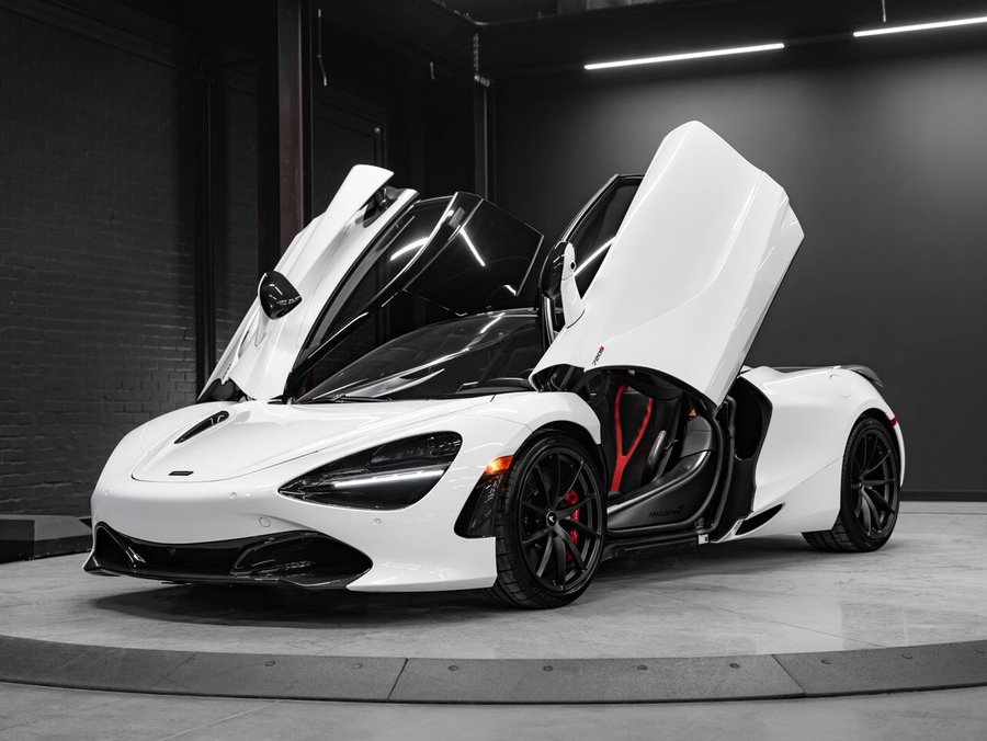 2022 McLaren 720S 2022 White