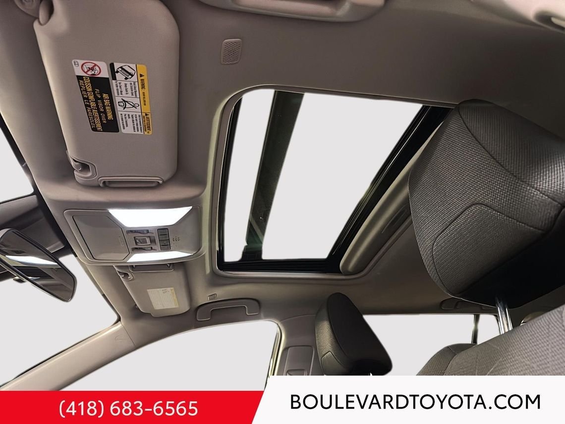 Toyota RAV4 Hybride 99232A-83 | XLE, AWD 2023 Gris Québec - photo #13