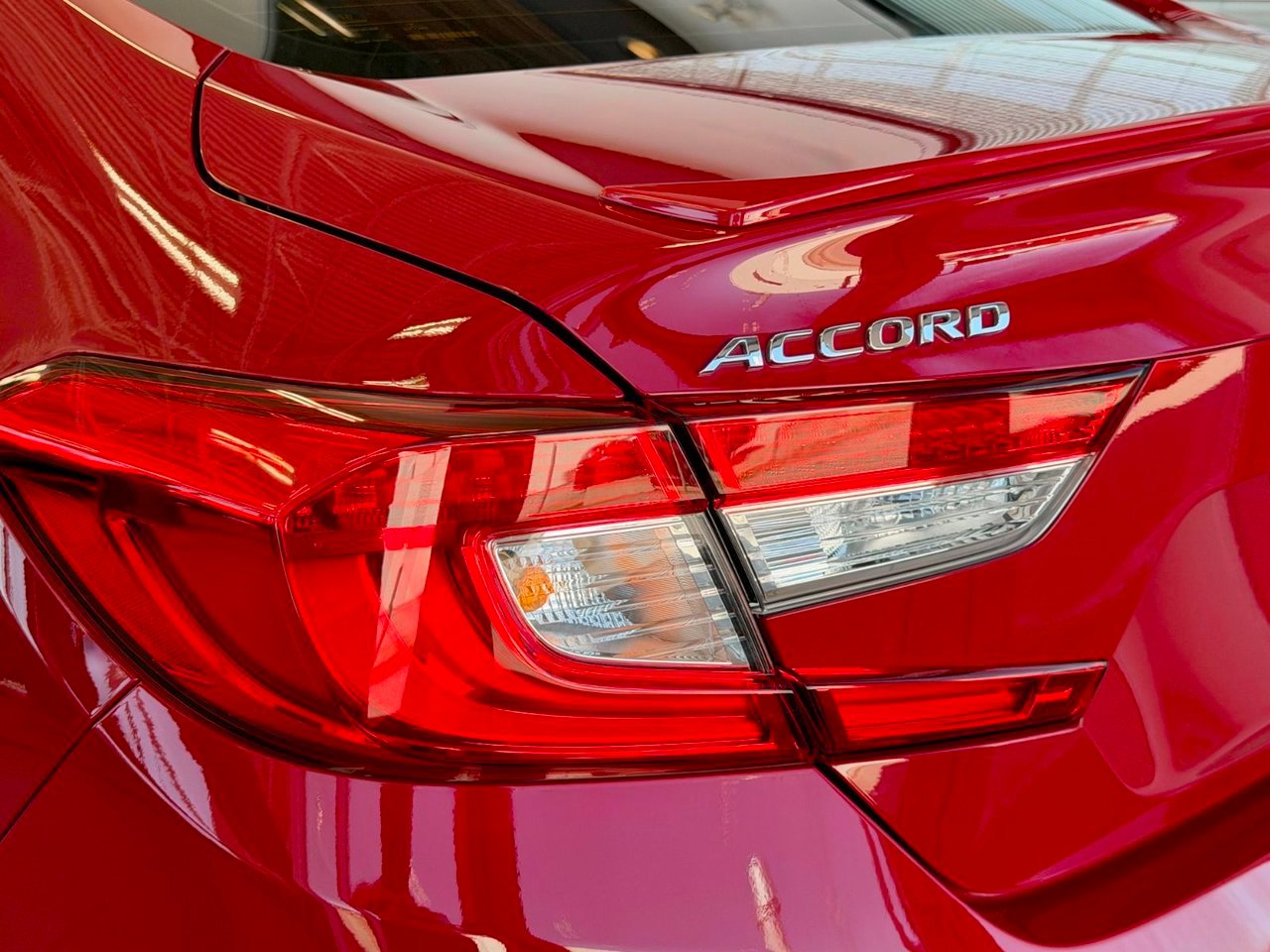 Honda Accord Sedan 2019 Rouge Notre-Dame-des-Prairies - photo #7