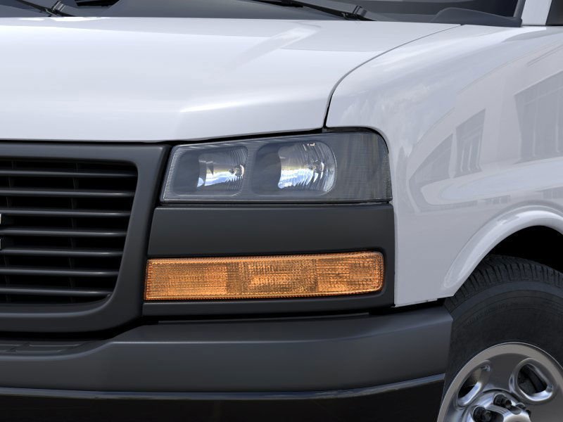 2024 GMC Savana Cargo Van Onyx Black Saint-Eustache - photo #9