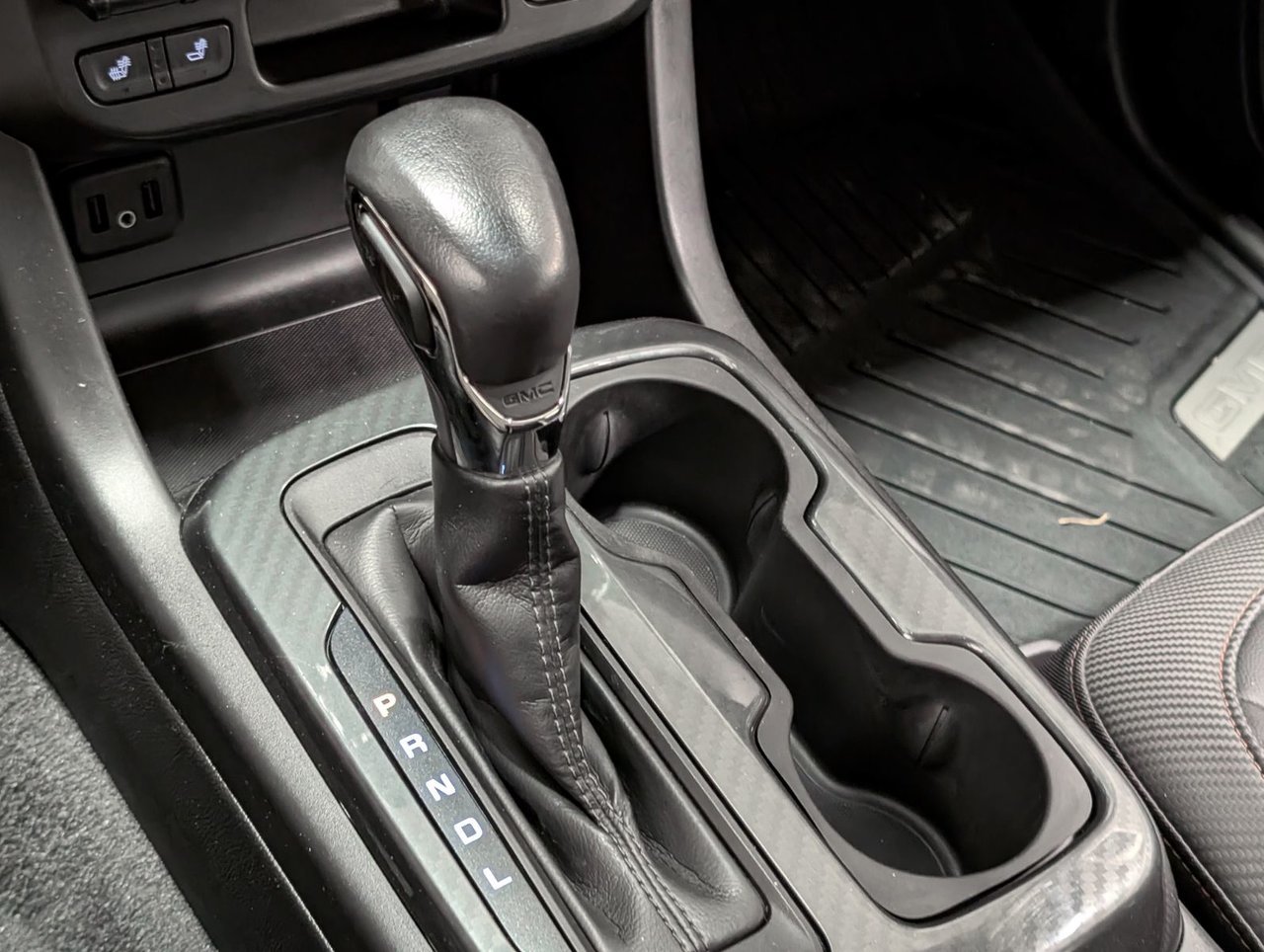 2022 GMC Canyon AT4 4RM avec tissu Saint-Eustache - photo #17
